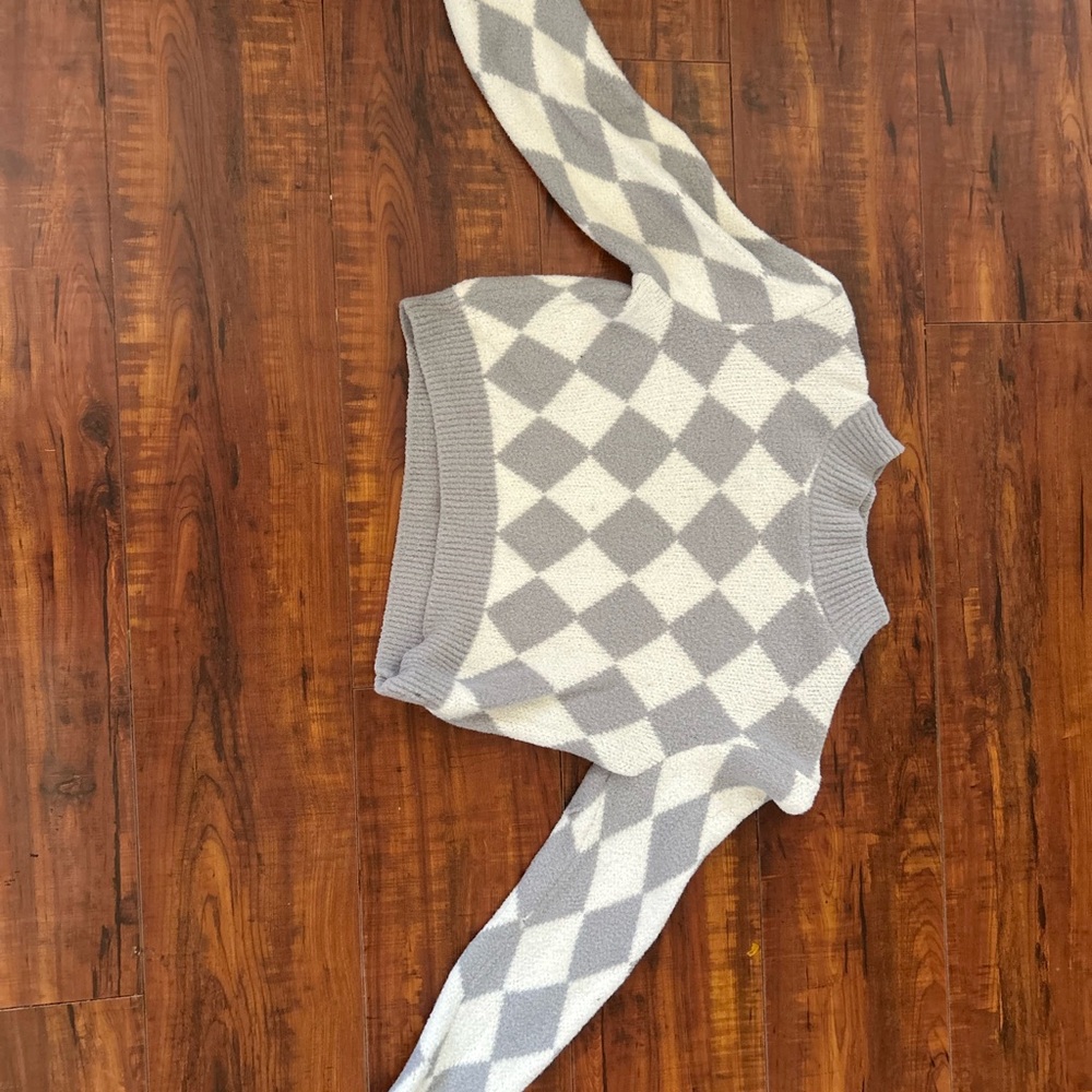 Gray and White Argyle Women's Sweater